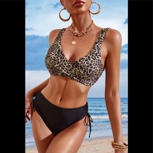 Leopard straps knot back drawstring side bikini